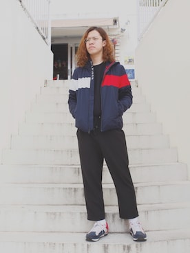 「TOMMY HILFIGER（トミーヒルフィガー）のアイテム（マウンテンパーカー）」を使った、ONGAMANさん（メンズ・174cm）の春コーディネート