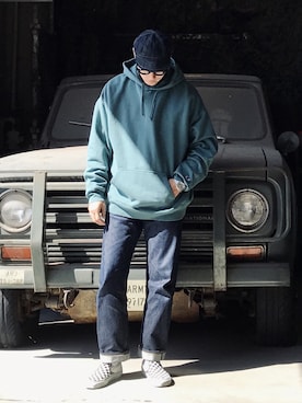 「Levi's」｜「アイテム（スウェット）」を使った、Leeさん（メンズ・174cm）の春コーディネート