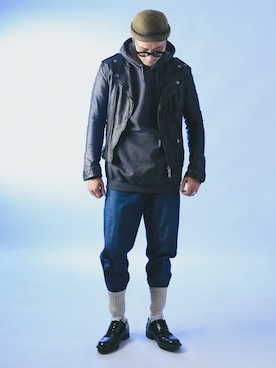 「Carhartt（カーハート）のアイテム（パーカー）」を使った、Leeさん（メンズ・174cm）の冬コーディネート