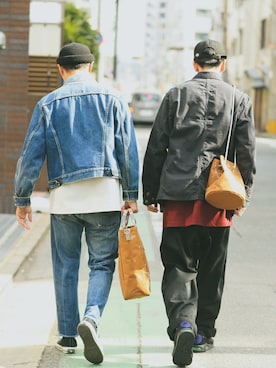 「アイテム（ショルダーバッグ、イエロー系）」を使った、Leeさん（メンズ・174cm）の冬コーディネート