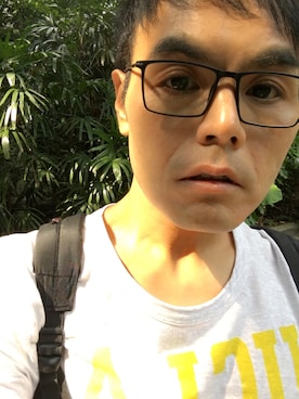 「BEAMS（ビームス）のアイテム（Tシャツ/カットソー、シルバー系）」を使った、Martiniさん（メンズ・172cm）の秋コーディネート