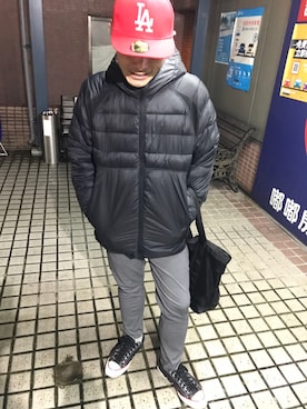 「JW LOS ANGELES（ジョニーワズ）のアイテム（キャップ、レッド系）」を使った、Martiniさん（メンズ・172cm）の冬コーディネート