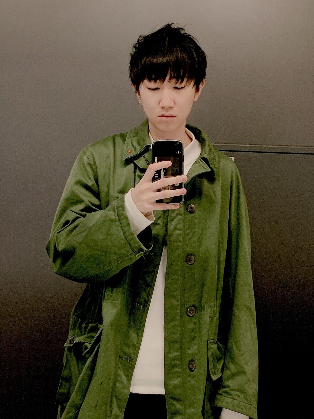 「ZARAのアイテム（スウェット、ホワイト系）」を使った、duoさん（メンズ・181cm）の秋コーディネートの1枚目の写真