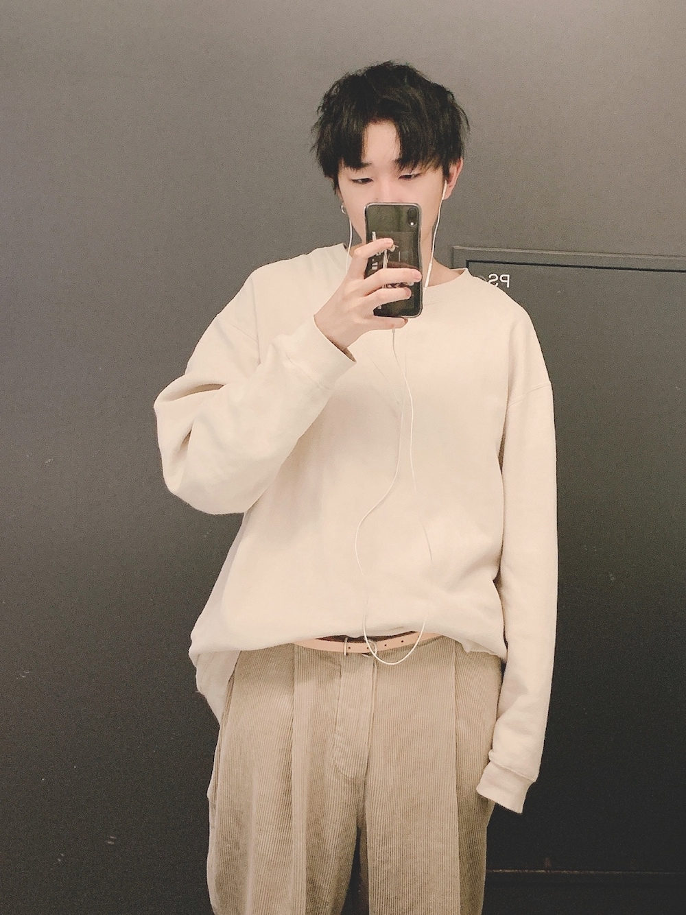 「Hender Schemeのアイテム（ベルト、ベージュ系）」を使った、duoさん（メンズ・181cm）の秋コーディネートの1枚目の写真