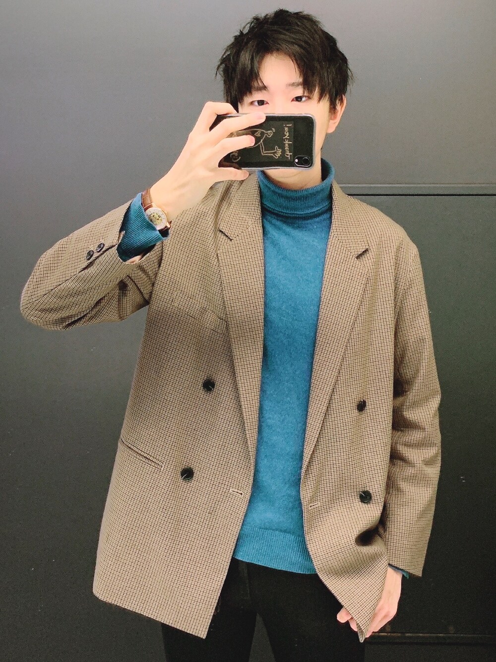 「URBAN RESEARCHのアイテム（ジャケット/アウター、ベージュ系）」を使った、duoさん（メンズ・181cm）の秋コーディネートの1枚目の写真