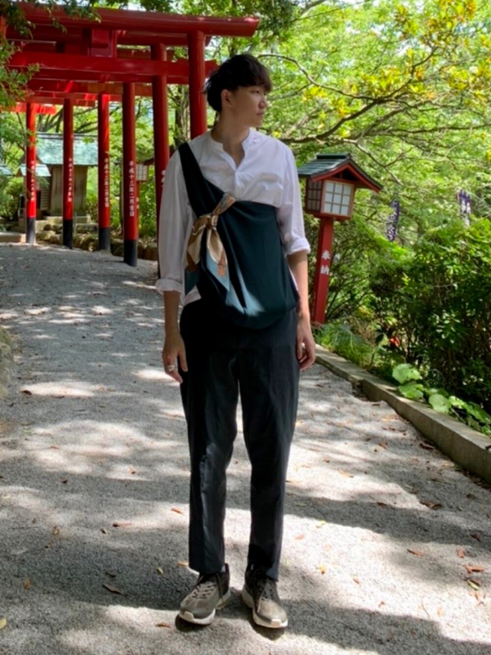 「Dulcamaraのアイテム（バッグ、グリーン系）」を使った、duoさん（メンズ・181cm）の夏コーディネートの1枚目の写真