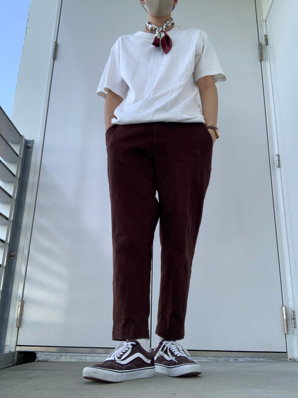 「GUのアイテム（パンツ、ブラウン系）」を使った、duoさん（メンズ・181cm）の夏コーディネートの1枚目の写真