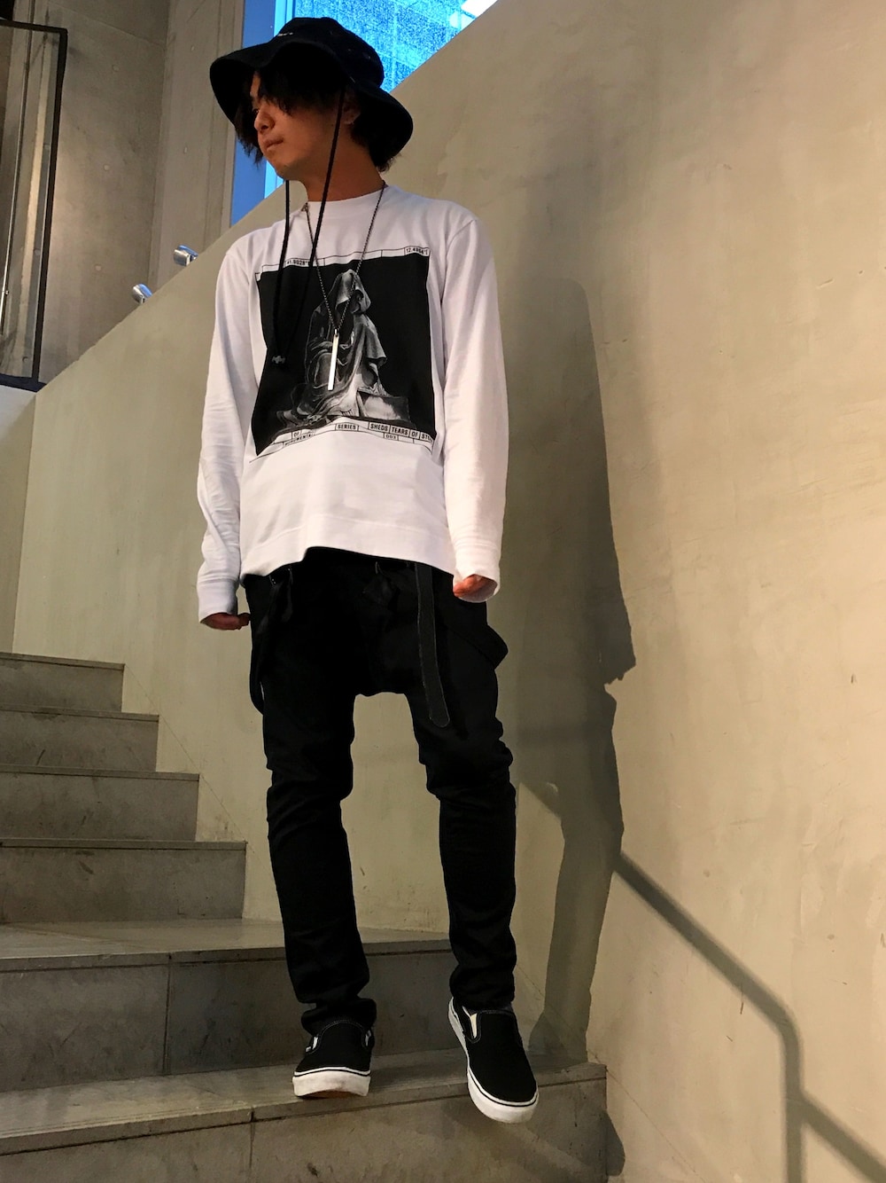 「夏、B2nd、ロンT、バケットハット、サファリハット、サロペット、ISAMU KATAYAMA BACKLASH、ootd」｜「ねりけしのアイテム（その他、グレー系）」を使った、mitsuakiさん（メンズ・168cm）の夏コーディネートの1枚目の写真