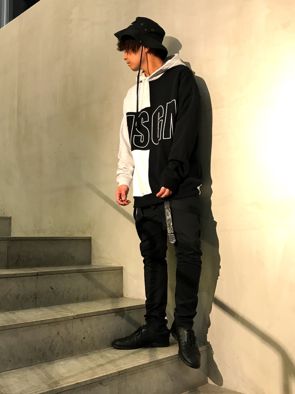 「秋のコーデ、カジュアルコーデ、スポーツMIX'18秋、ブラック、MSGM、B2nd、ootd、outfit、大人カジュアル、パーカー」｜「MSGMのアイテム（パーカー、ブラック系）」を使った、mitsuakiさん（メンズ・168cm）の秋コーディネートの1枚目の写真
