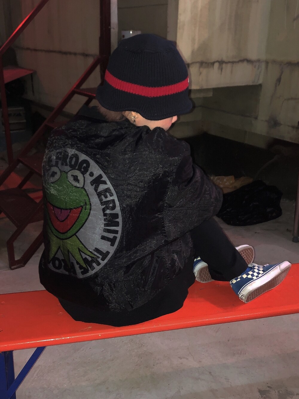 「ストリート、アメカジ、韓国ファッション、used、オーバーサイズ」｜「Little sunny biteのLittleSunnyBite/リトルサニーバイト/Muppets Kermit MA-1（MA-1、ブラック系）」を使った、오하나さん（レディース・156cm）の冬コーディネートの1枚目の写真