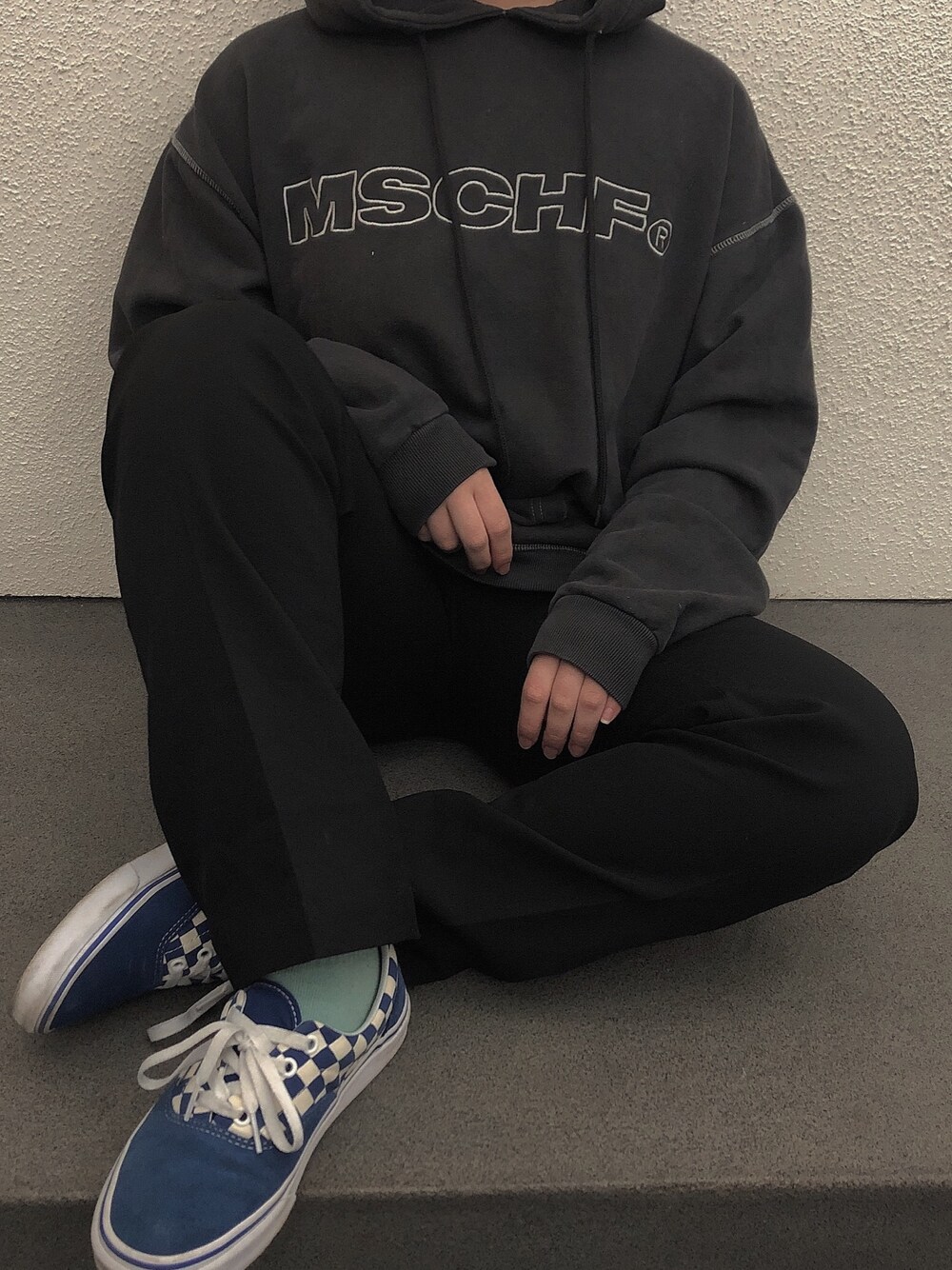 「mschf、韓国ファッション、ストリート、アメカジ、オーバーサイズ、used」｜「VANSのアイテム（スニーカー、ブルー系）」を使った、오하나さん（レディース・156cm）の冬コーディネートの1枚目の写真