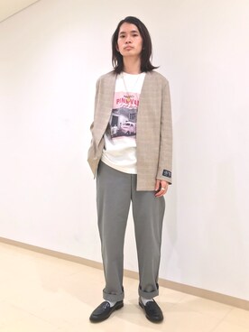 「ADAM ET ROPE'（アダムエロペ）のアイテム（ノーカラージャケット）」を使った、つじかわさん（メンズ・173cm）の春コーディネート