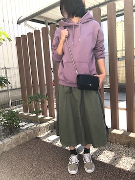 「やっぱりストリートが好き」｜「アイテム（財布/小物）」を使った、ikuさん（レディース・158cm）の秋コーディネート