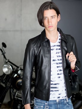 「定番」｜「アイテム（ライダースジャケット）」を使った、Goichi Numanoさん（メンズ・174cm）の夏コーディネート