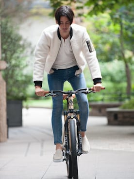 「Buffalo Bobs（バッファローボブズ）のアイテム（MA-1）」を使った、Goichi Numanoさん（メンズ・174cm）の夏コーディネート