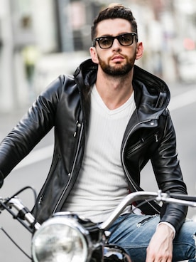 「Buffalo Bobs（バッファローボブズ）のアイテム（パンツ）」を使った、Goichi Numanoさん（メンズ・174cm）の秋コーディネート