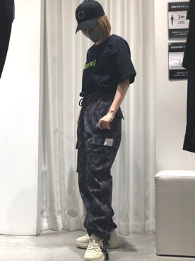 「KaneZ（ケインズ）のアイテム（キャップ）」を使った、EMII SHOJIさん（レディース・156cm）の夏コーディネート