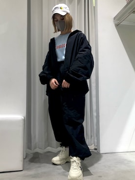 「KaneZ（ケインズ）のアイテム（キャップ）」を使った、EMII SHOJIさん（レディース・156cm）の夏コーディネート