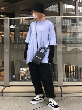 「KENZO」｜「アイテム（トートバッグ）」を使った、EMII SHOJIさん（レディース・156cm）の夏コーディネート