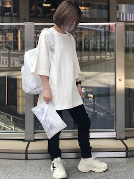 「KENZO」｜「アイテム（トートバッグ）」を使った、EMII SHOJIさん（レディース・156cm）の夏コーディネート