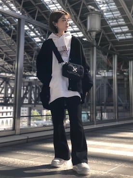 「L.H.P（エルエイチピー）のアイテム（パーカー）」を使った、EMII SHOJIさん（レディース・156cm）の秋コーディネート