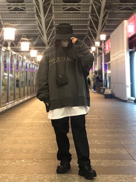 「WHITELAND（ホワイトランド）のアイテム（スウェット）」を使った、EMII SHOJIさん（レディース・156cm）の冬コーディネート