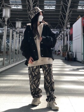 「DANKE SCHON（ダンケシェーン）のアイテム（帽子）」を使った、EMII SHOJIさん（レディース・156cm）の春コーディネート