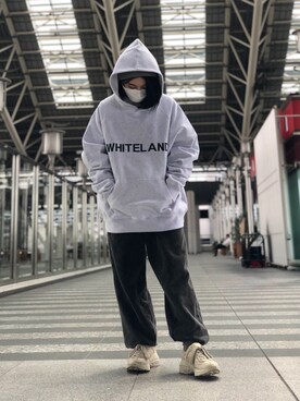 「WHITELAND（ホワイトランド）のWHITELAND/ホワイトランド/プリントパーカー（パーカー）」を使った、EMII SHOJIさん（レディース・156cm）の春コーディネート