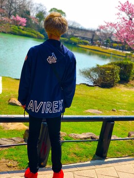 「AVIREX（アヴィレックス）のアイテム（マウンテンパーカー）」を使った、りゅーたさん（メンズ・178cm）の春コーディネート