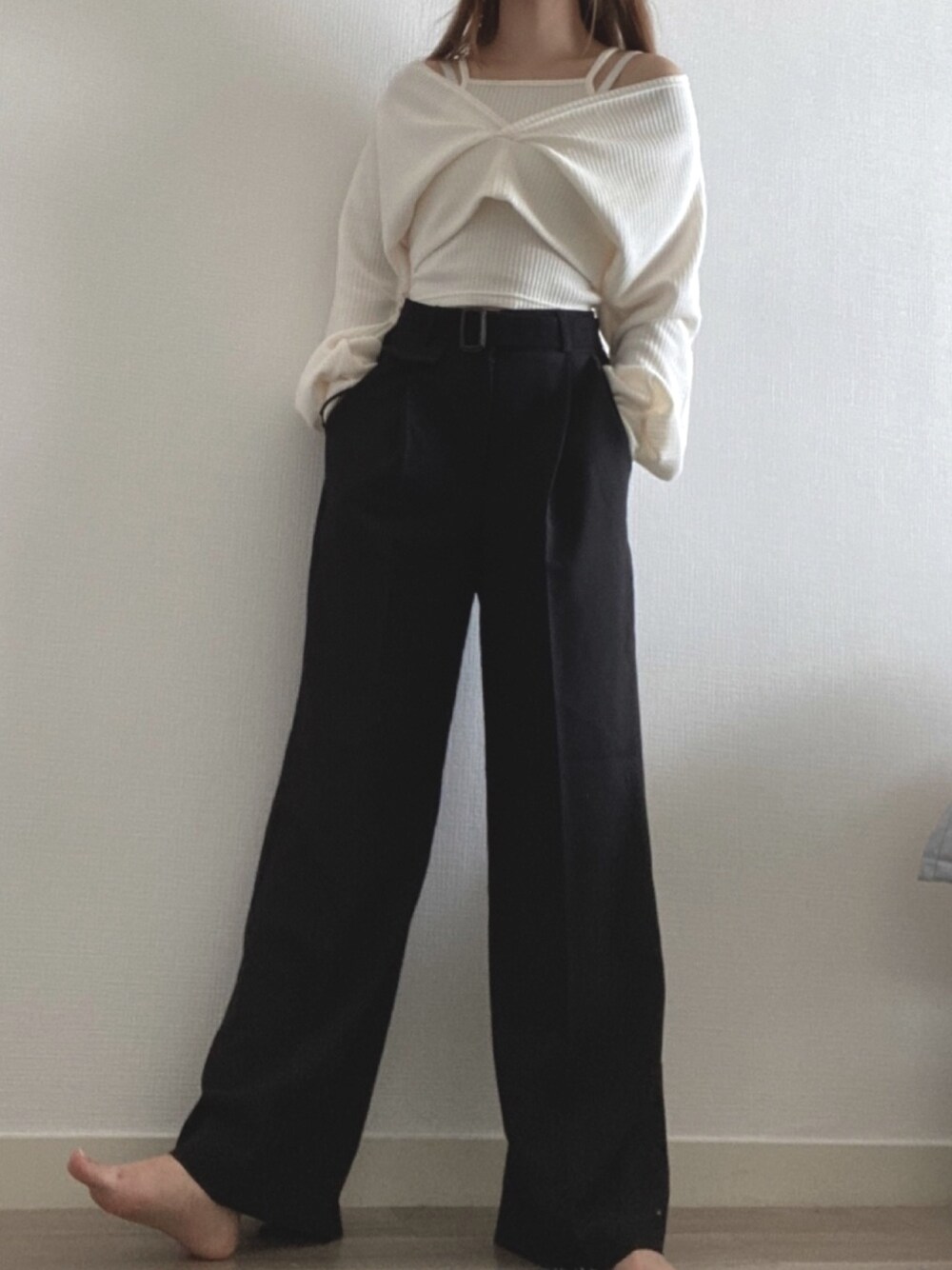 「セットアップ、春、シンプル、オトナ女子、オトナカジュアル、大人コーデ、おしゃれさんと繋がりたい、きれいめカジュアル、STYLE」｜「asosのAsos Design ASOS DESIGN wide leg pants with deep waistband（その他パンツ、ブラック系）」を使った、ルアンさん（レディース・165cm）の春コーディネートの1枚目の写真