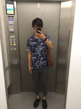 「COMME CA ISM（コムサイズム）のアイテム（シャツ/ブラウス、ブルー系）」を使った、MatsunoMさん（メンズ・172cm）の夏コーディネート