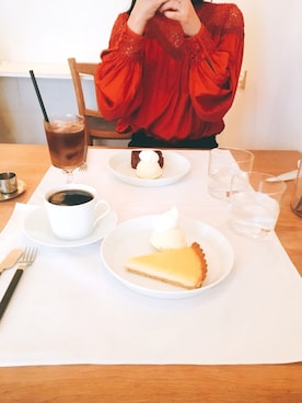 「カフェ」｜「アイテム（チュニック）」を使った、ligneさん（レディース・160cm）の秋コーディネート