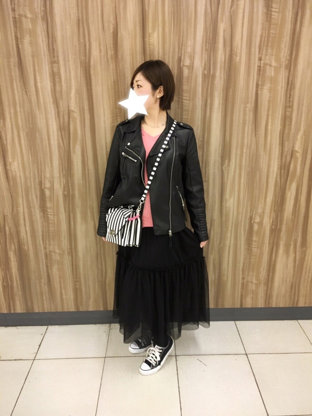 「ZARA、ユニクロ、UNIQLO、H&M、FOREVER 21、ロングスカート、ライダース、converse、ブラックコーデ」｜「H&Mのアイテム（ライダースジャケット、ブラック系）」を使った、greenさん（レディース・159cm）の春コーディネートの1枚目の写真