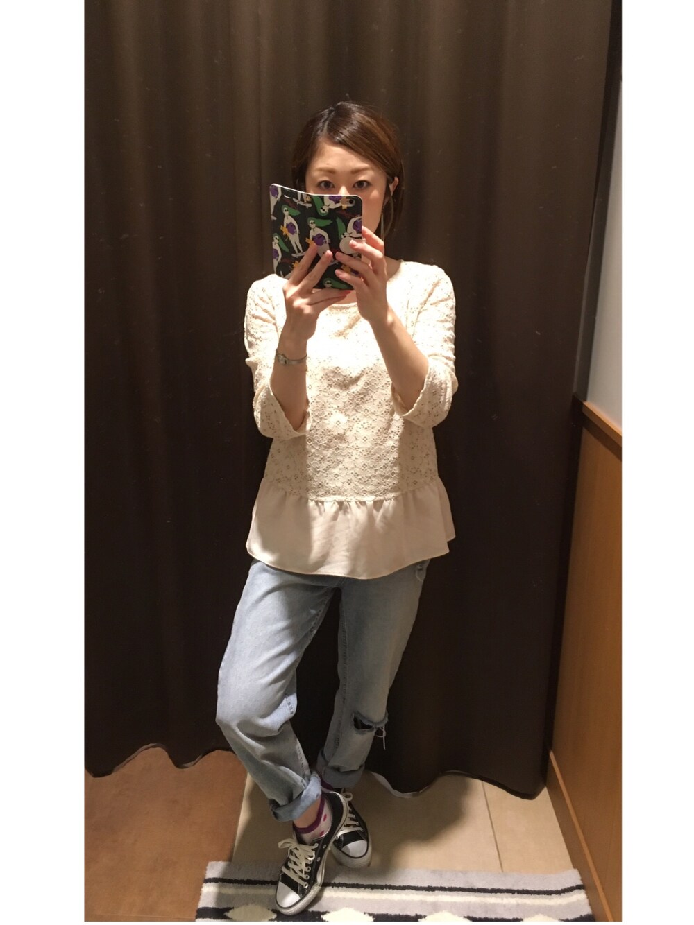 「Bershka、INDEX、converse、NIKE、SHIPS、デニム、スニーカー、コンバース」｜「Bershkaのアイテム（デニムパンツ、ブルー系）」を使った、greenさん（レディース・159cm）の夏コーディネートの1枚目の写真