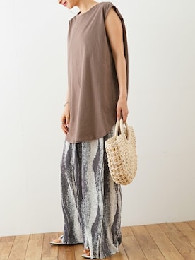 「Futier land（フューティアランド）のマーブル柄プリーツワイドパンツ（その他パンツ）」を使った、ナツさん（レディース・158cm）の春コーディネート