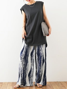 「Futier land（フューティアランド）のマーブル柄プリーツワイドパンツ（その他パンツ）」を使った、ナツさん（レディース・158cm）の春コーディネート