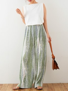 「Futier land（フューティアランド）のマーブル柄プリーツワイドパンツ（その他パンツ）」を使った、ナツさん（レディース・158cm）の春コーディネート