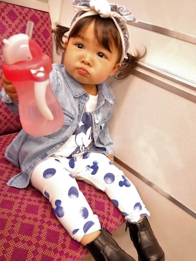 「UNIQLO（ユニクロ）のミッキーブルー（その他パンツ、ホワイト系）」を使った、aomamaさん（キッズ・80cm）の夏コーディネート