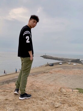 「REMIX（リミックス）のアイテム」を使った、Eddieismeさん（メンズ・185cm）の春コーディネート