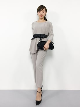「結婚式二次会スタイル」｜「アイテム（オールインワン・サロペット、ベージュ系）」を使った、JULIAさん（レディース・160cm）の秋コーディネート