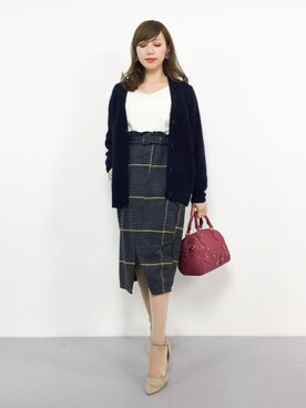 「アイテム（ボストンバッグ、レッド系）」を使った、JULIAさん（レディース・160cm）の秋コーディネート