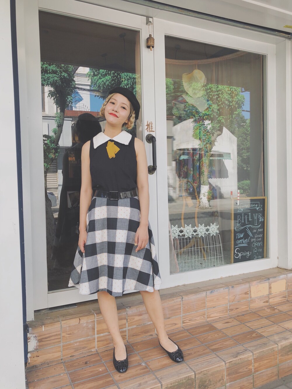 「夏、オトナ女子、シンプル、黒、chanel」｜「古着のアイテム（ワンピース/ドレス、その他）」を使った、vickiさん（レディース・160cm）の夏コーディネートの1枚目の写真
