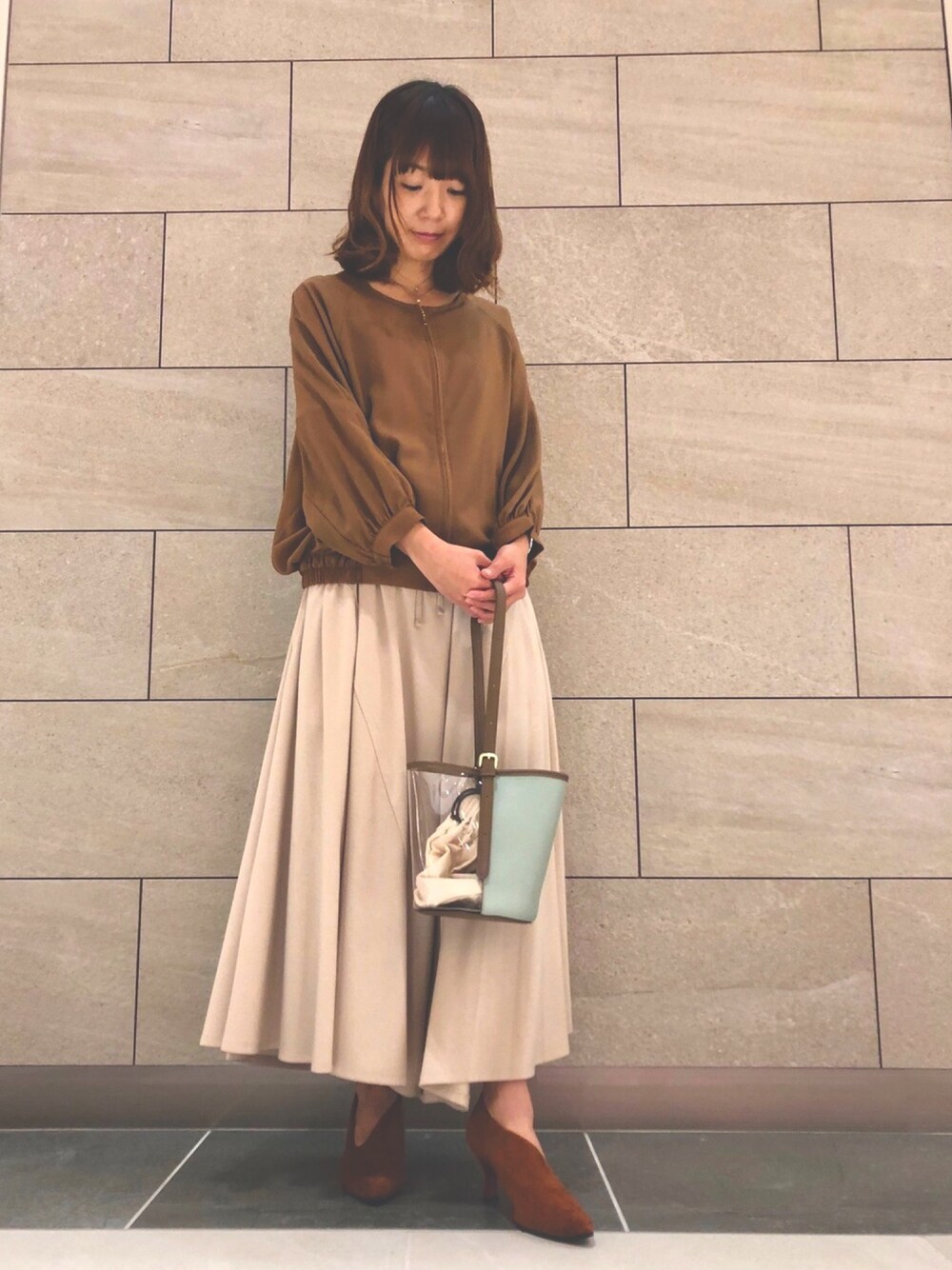 「シンプル、秋のコーデ、ゆるコーデ、低身長、ブラウンコーデ、ワイドパンツ」｜「napocaのアイテム（ノーカラージャケット、ブラウン系）」を使った、napoca有明GARDENさん（レディース・154cm）の秋コーディネートの1枚目の写真