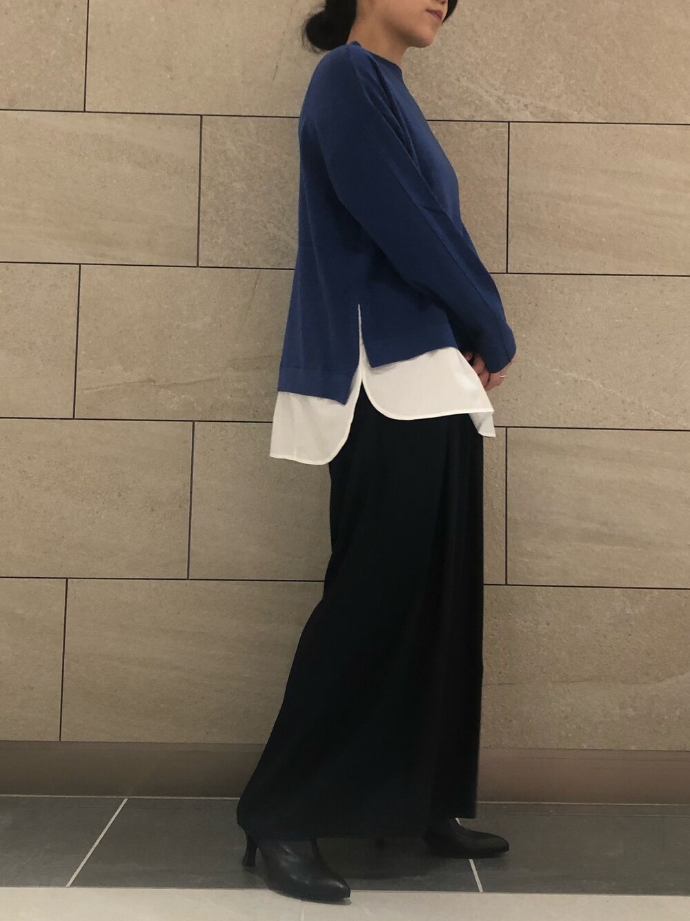 「大人女子、低身長コーデ、カジュアルコーデ、キレイめ、#春コーデ、ニットコーデ、休日スタイル、きれいめカジュアル、ブルーコーデ」｜「napocaのアイテム（トップス、ブルー系）」を使った、napoca有明GARDENさん（レディース・153cm）の冬コーディネートの1枚目の写真