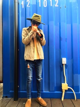 「カフェ」｜「アイテム（スリッポン）」を使った、ハゼやんさん（メンズ・170cm）の春コーディネート