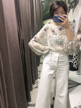 「ZARA（ザラ）のアイテム（トップス、ホワイト系）」を使った、鸡米花啾啾さん（レディース・168cm）の春コーディネート