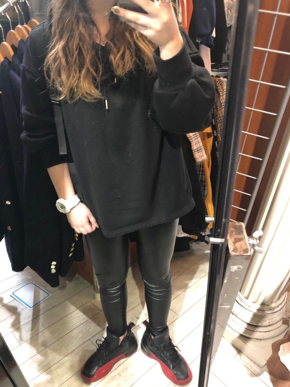 「大阪、大阪観光、バスケ観戦」｜「UNIQLOのアイテム（パーカー、ブラック系）」を使った、MIUさん（レディース・150cm）の秋コーディネートの1枚目の写真