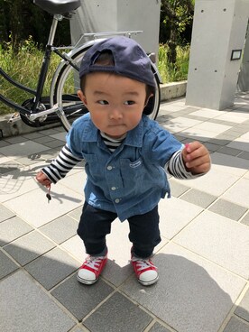 「babygap」｜「アイテム（キャップ）」を使った、健太郎さん（キッズ・80cm）の春コーディネート