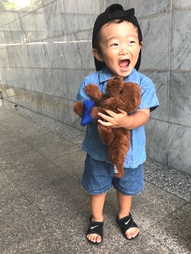 「OSHKOSH（オシュコシュ）のアイテム（トップス）」を使った、健太郎さん（キッズ・80cm）の秋コーディネート