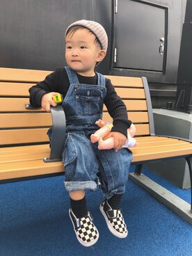 「ニットキャップ」｜「アイテム（サロペット/オーバーオール）」を使った、健太郎さん（キッズ・80cm）の春コーディネート